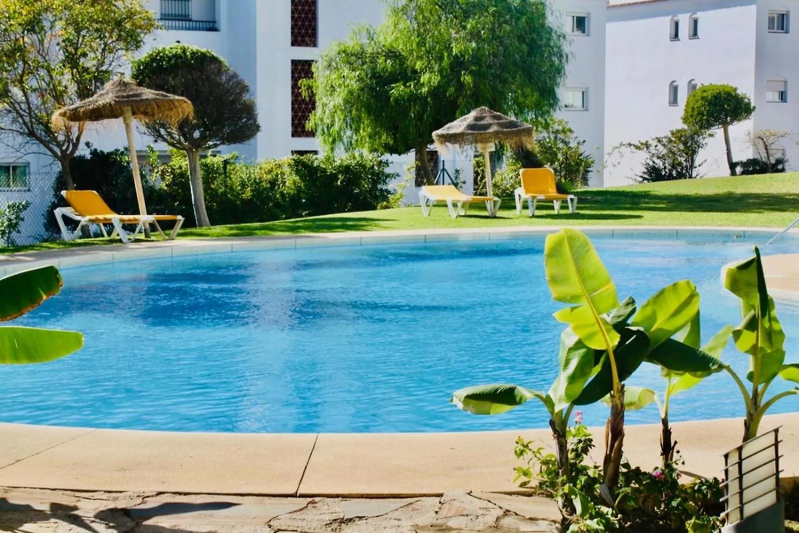 Lovely Apartment, Grancalahonda By Holidays2Rent Malaga