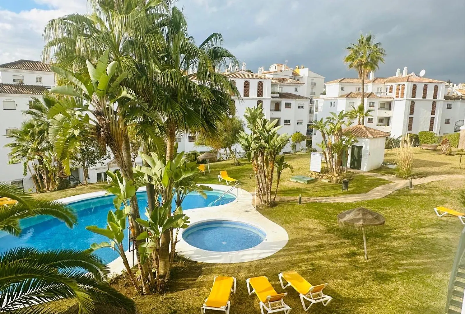 Lovely Apartment, Grancalahonda By Holidays2Rent Malaga Apartment