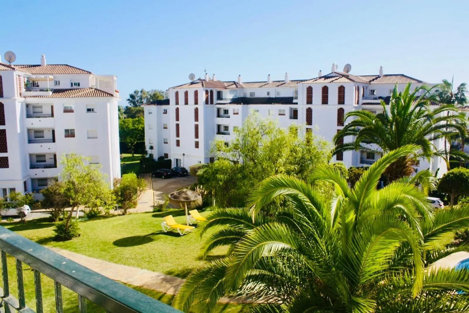 Lovely Apartment, Grancalahonda By Holidays2Rent Málaga
